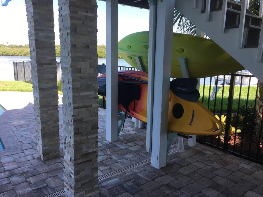 קלירווטר ביץ' Guest Suite - Waterfront -Pool & Hot Tub- Walk To Beach מראה חיצוני תמונה