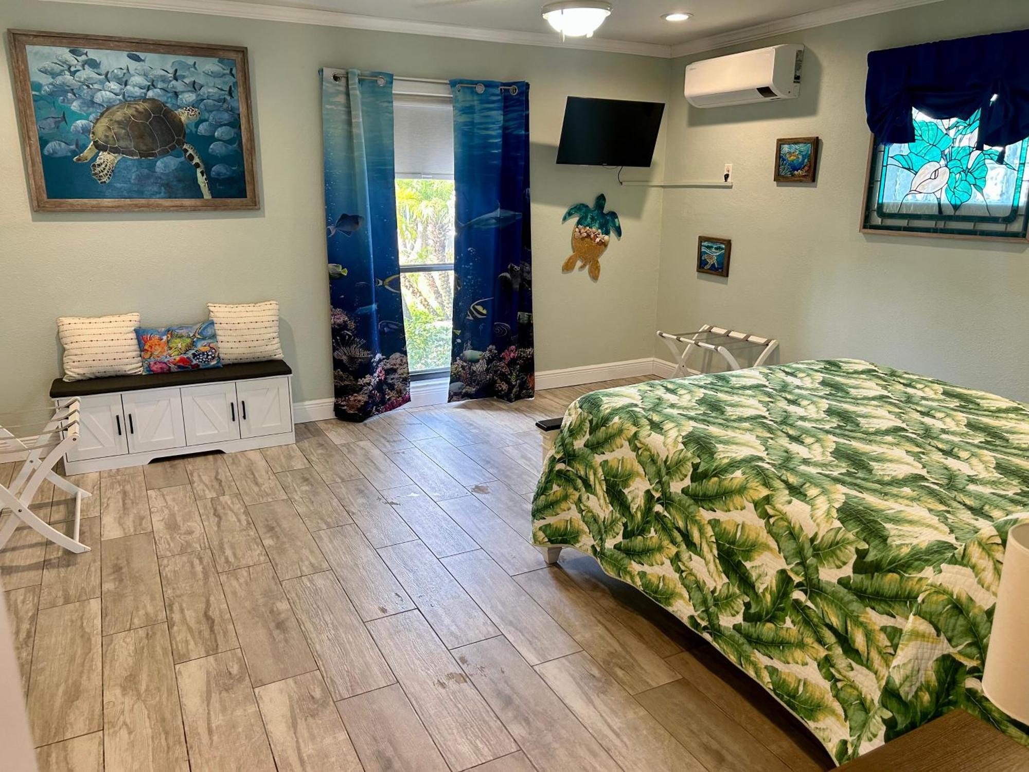 קלירווטר ביץ' Guest Suite - Waterfront -Pool & Hot Tub- Walk To Beach מראה חיצוני תמונה